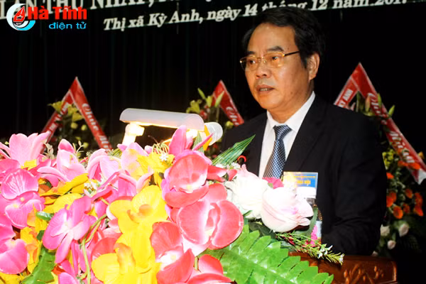 ba con giao dan thi xa ky anh hien gan 23 000 m 2 dat