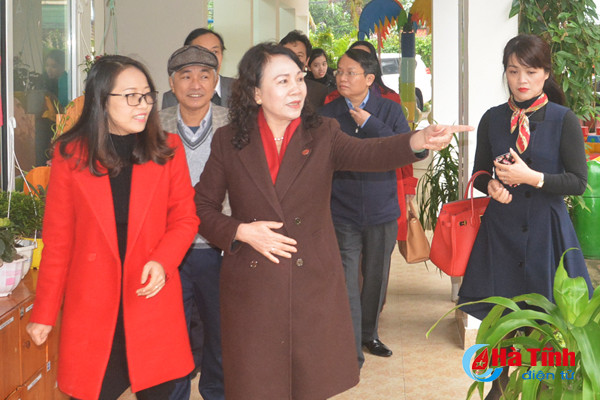ha tinh tao buoc dot pha trong chinh sach giao duc mam non