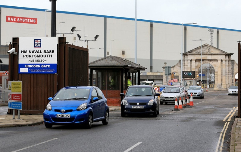 ben trong tau san bay hien dai nhat cua anh