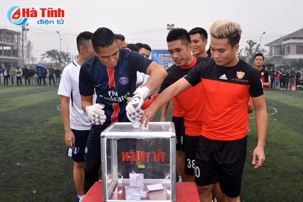 xem dinh thanh trung phi son que ngoc hai tro tai tai tp ha tinh