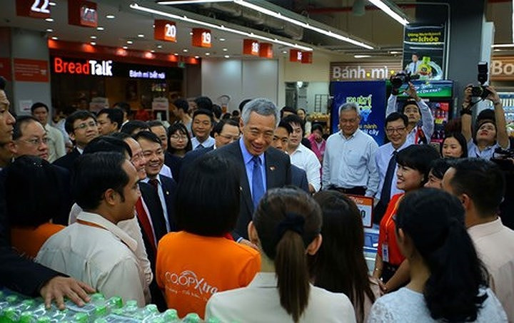 hinh anh than thien cua nhat hoang va lanh dao nuoc ngoai o viet nam