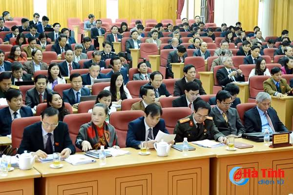 chu tich ubnd tinh lam ro nhung van de dai bieu cu tri quan tam