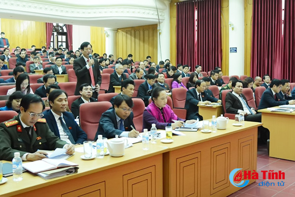 them 3 tu lenh nganh tra loi chat van dai bieu hdnd tinh