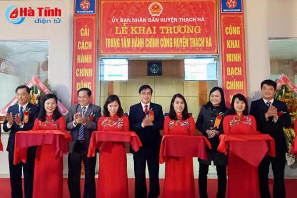 khai truong trung tam hanh chinh cong huyen thach ha