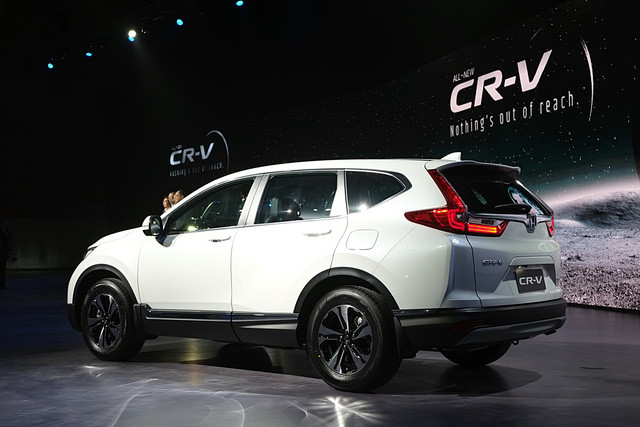honda cr v 7 cho chinh thuc ra mat dong nam a gia tu 917 trieu