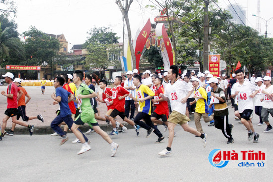 hon 1 000 nguoi chay olympic vi suc khoe nhan dan