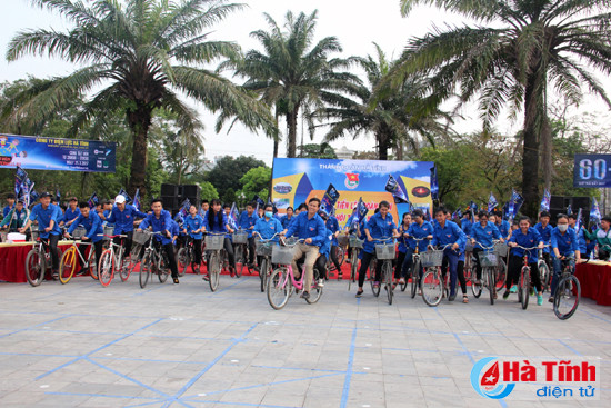 soi noi cac hoat dong chao mung ngay thanh lap doan