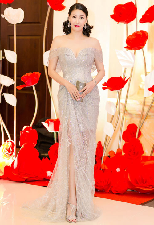 my nhan viet mac dep nhat tuan