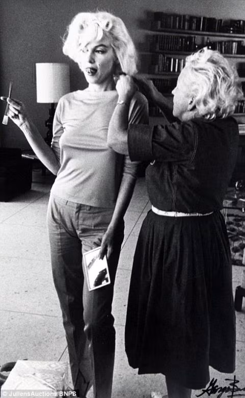 chiem nguong marilyn monroe trong loat anh doc dang duoc dau gia