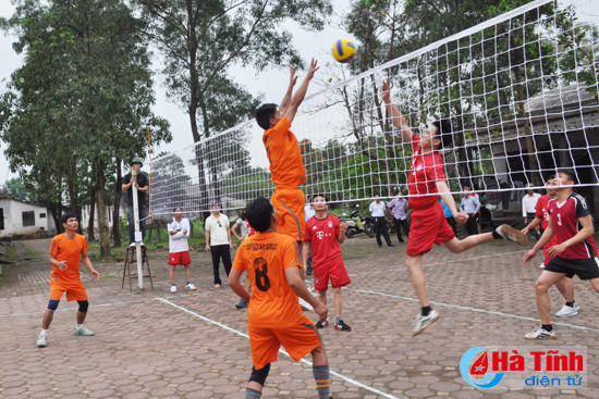 mitraco to chuc thanh cong giai bong chuyen lan thu xvi