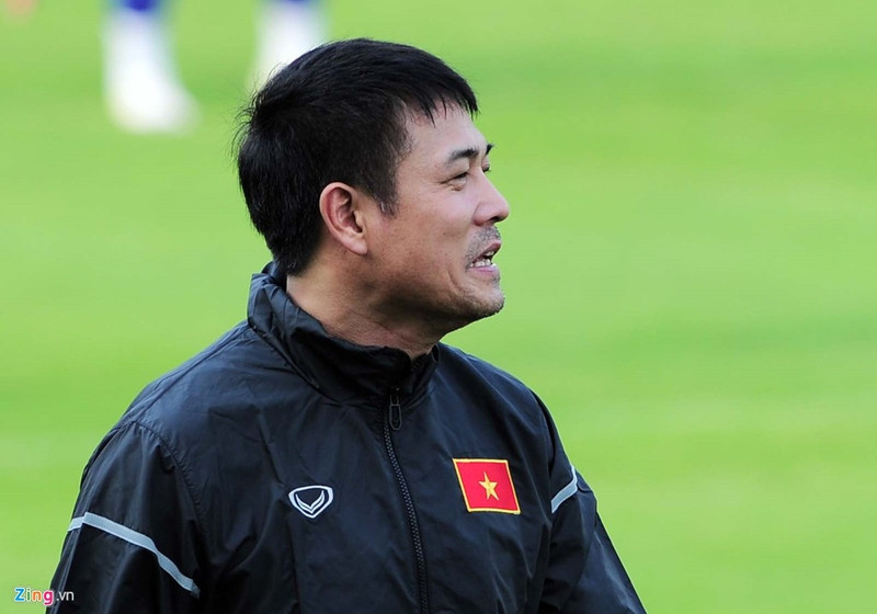 xuan truong cuoi hip mat khi tuyen viet nam tap buoi dau