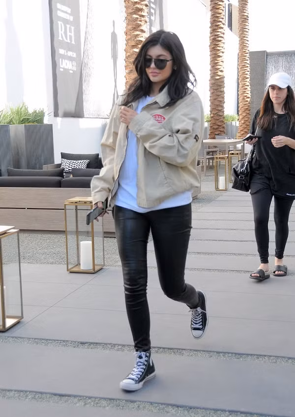 nhung chiec ao cuu canh cho phai dep khi thoi tiet am uong