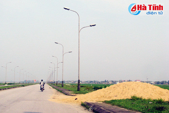 nhech nhac tuyen duong nam cau cay thach dong