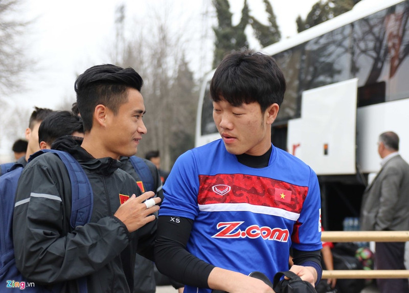 tuyen viet nam sang khoai trong buoi tap dau o tajikistan