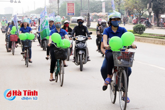 dap xe vi moi truong huong ung gio trai dat 2017