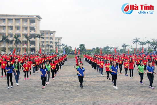 dap xe vi moi truong huong ung gio trai dat 2017