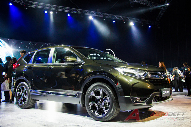 honda cr v 7 cho chinh thuc ra mat dong nam a gia tu 917 trieu