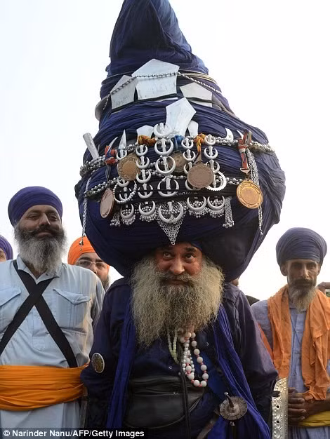 nhung trang phuc sac so tren the gioi