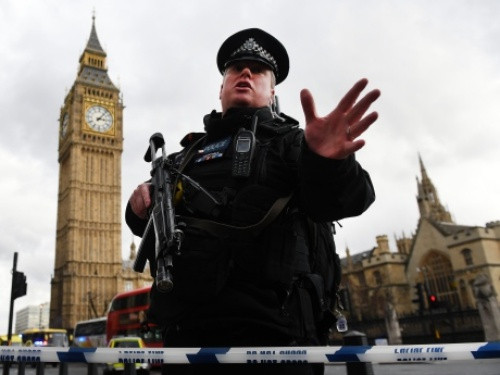 the gioi ngay qua xac dinh danh tinh that cua ke khung bo london