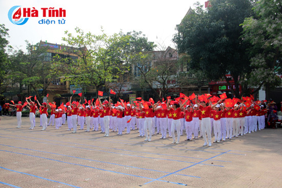 soi noi cac hoat dong chao mung ngay thanh lap doan