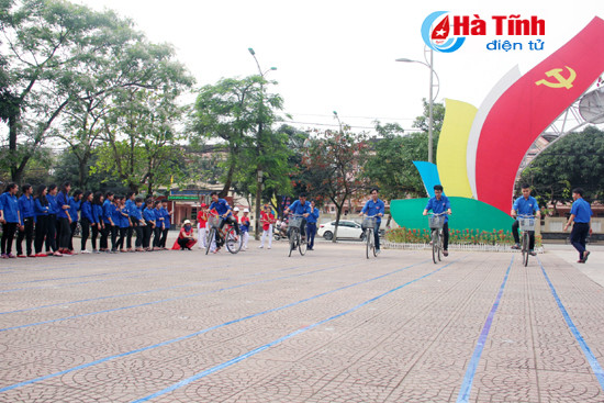 soi noi cac hoat dong chao mung ngay thanh lap doan