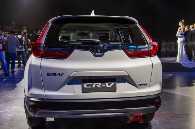 honda cr v 7 cho chinh thuc ra mat dong nam a gia tu 917 trieu