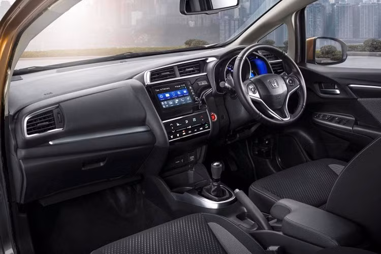 dau hyundai i20 honda wr v chot gia chi tu 270 trieu