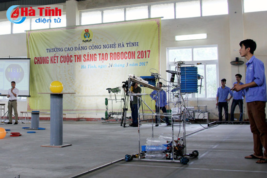 doi tuyen robocon ha tinh xuat quan mua giai moi