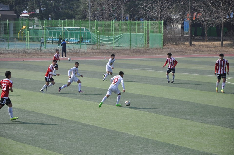 can canh dan cau thu u17 hagl dang lam mua lam gio o han quoc