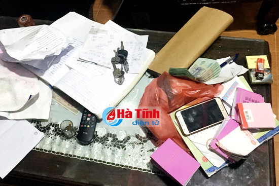 ha tinh pha duong day lo de khung bat 10 doi tuong thu gan 100 trieu dong