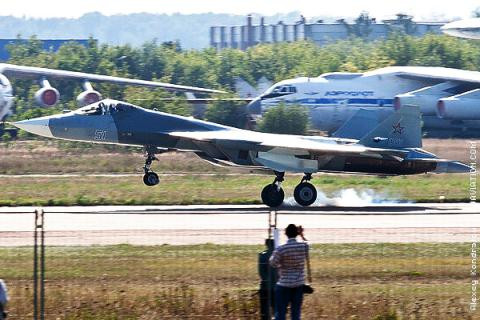 may bay the he 8 mang ten lua dan dao