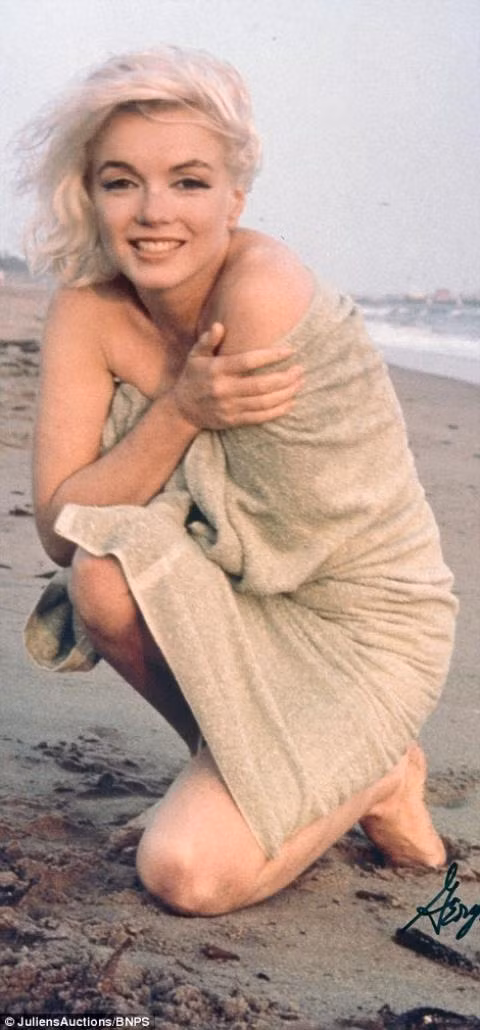 chiem nguong marilyn monroe trong loat anh doc dang duoc dau gia