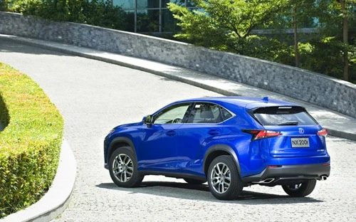 trieu hoi 276 xe lexus nx200t tai thi truong viet nam