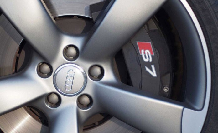 5 thoi quen xau lai xe can tranh