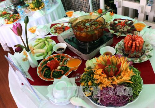 ngay quoc te hanh phuc hanh phuc den tu dieu gian di
