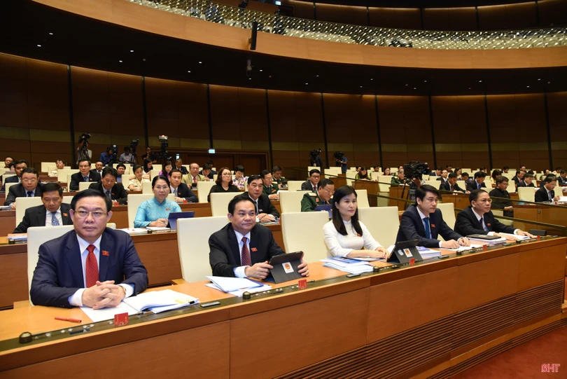 Khai mạc Kỳ họp thứ 8, Quốc hội khóa XIV