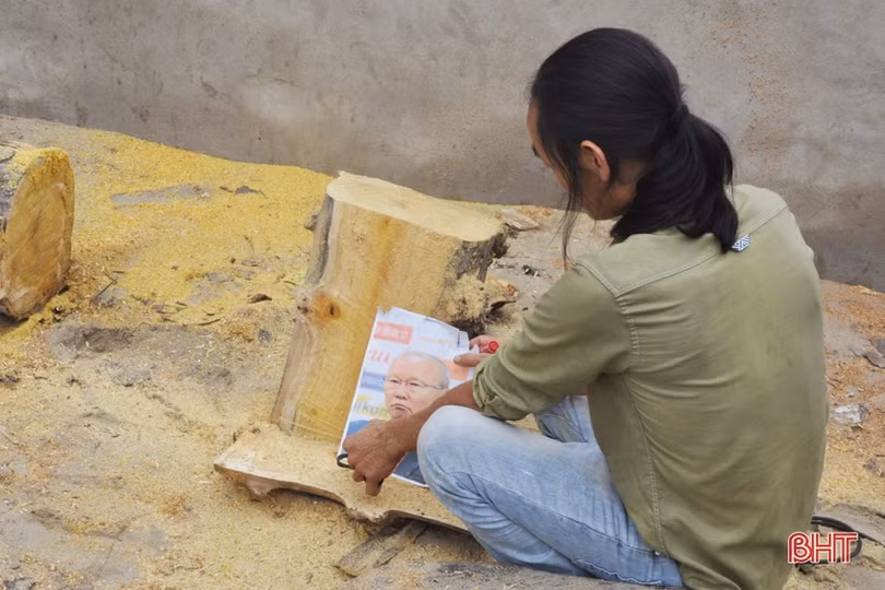  Bầu Đức, HLV Park Hang Seo qua bàn tay của “gã thợ mộc” Hà Tĩnh