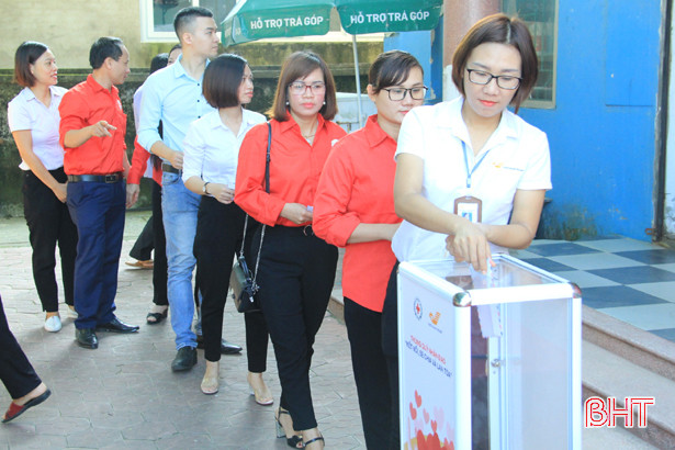 Nghi Xuân khai trương thùng quỹ “Những đồng tiền nhỏ vì tình nghĩa lớn”