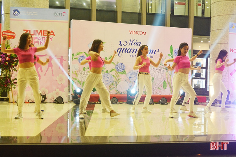 Ngày hội nón hồng - Lan tỏa nghị lực cho bệnh nhân ung thư