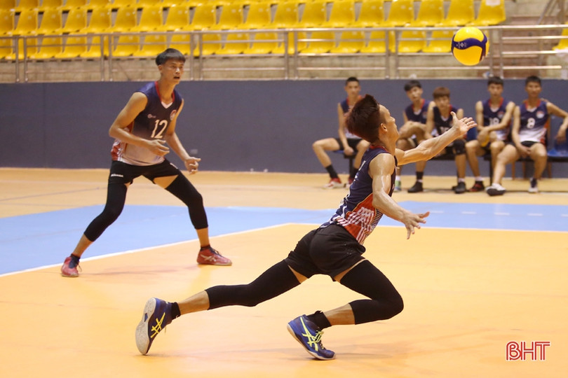 Màn so tài đỉnh cao giữa tuyển bóng chuyền Việt Nam và CLB bóng chuyền Hà Tĩnh
