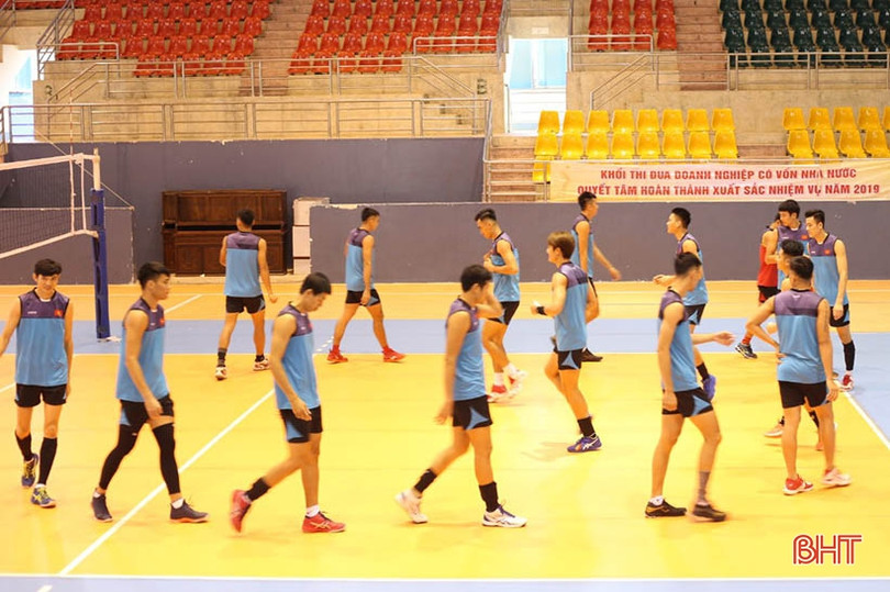 Đội tuyển bóng chuyền nam Việt Nam tập huấn tại Hà Tĩnh đến ngày 31/10