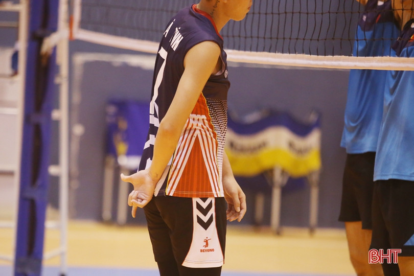 Màn so tài đỉnh cao giữa tuyển bóng chuyền Việt Nam và CLB bóng chuyền Hà Tĩnh