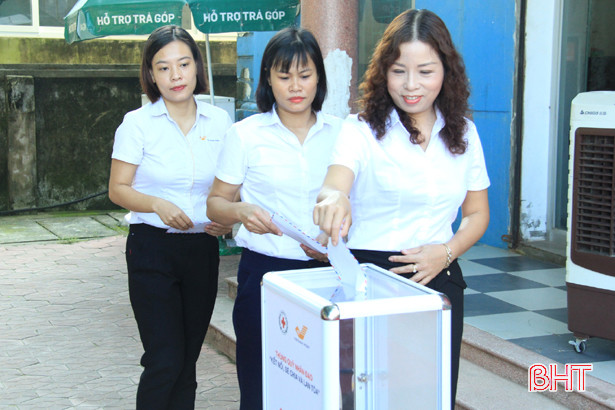 Nghi Xuân khai trương thùng quỹ “Những đồng tiền nhỏ vì tình nghĩa lớn”