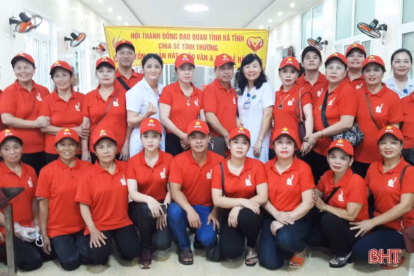 Hơn 600 suất cháo miễn phí đến với bệnh nhân điều trị tại BVĐK Hà Tĩnh