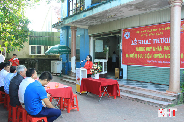 Nghi Xuân khai trương thùng quỹ “Những đồng tiền nhỏ vì tình nghĩa lớn”