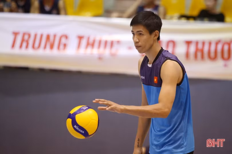 Màn so tài đỉnh cao giữa tuyển bóng chuyền Việt Nam và CLB bóng chuyền Hà Tĩnh