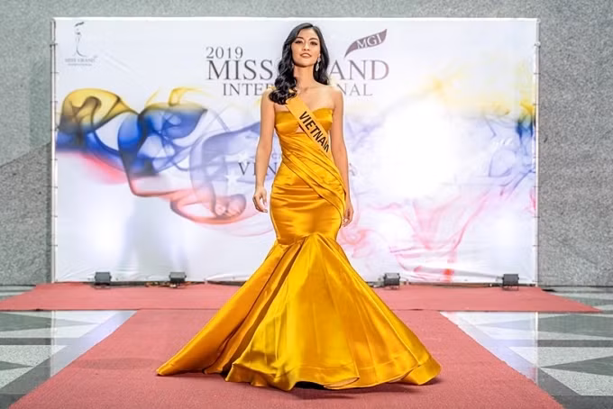 Hành trình Kiều Loan vào top 10 Miss Grand