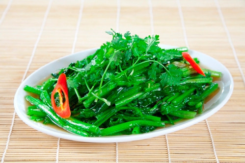 Những sai lầm các mẹ mắc phải khi xào nấu, ăn rau xanh ảnh 1 Những sai lầm các mẹ mắc phải khi xào nấu, ăn rau xanh