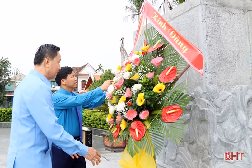 Tổ chức công đoàn góp phần thắt chặt quan hệ hợp tác, phát triển Hà Tĩnh - Bôlykhămxay