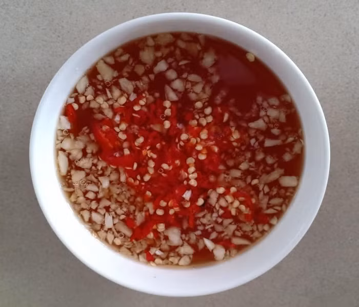 Cuối tuần, mẹ đãi cơm sườn cốt lết nướng mật ong ngọt thơm